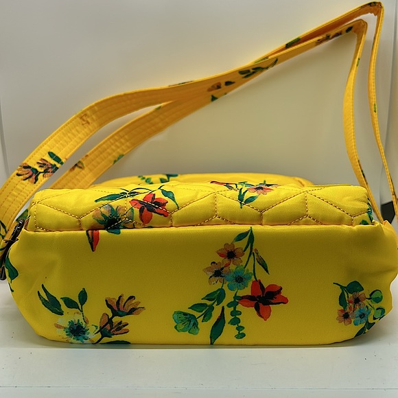 Lug Ranger Yellow Floral Quilted Crossbody Bag & Wristlet Purse Bag 🌼🌼 - Picture 5 of 11